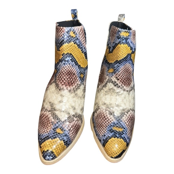 ARider Girl Faux Snakeskin Women's Chunky High Heel Ankle Booties size 6 - Picture 2 of 7